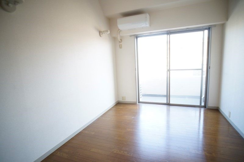 �y�Q���z�@���r���O�ɐڑ����邨�����͌q���Ďg�����Ƃ��\�ł��B