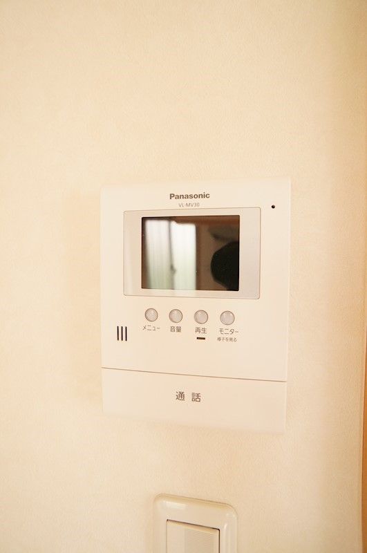 �y�Z�L�����e�B�z�@�e���r���j�^�[�z���t���I