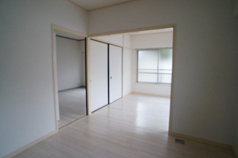 �y�����E���r���O�z�@���ʂ��̂��₷���Ԏ��z�u�ł��B